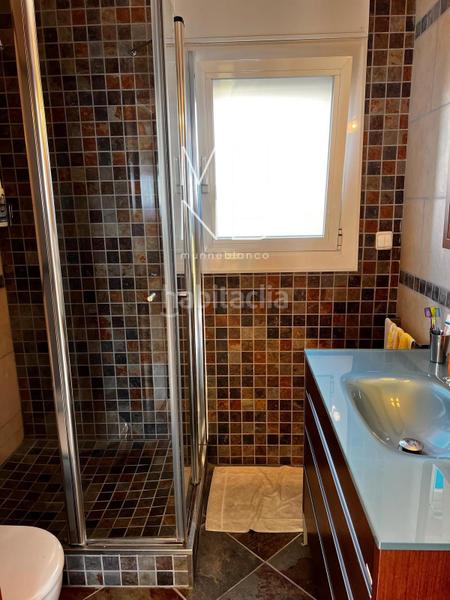 Foto 42ccead0-6710-4b73-a9f5-b6466dcbfe16. Casa a schiera con riscaldamento parcheggio piscina in Sant Andreu de Llavaneres