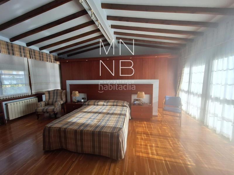 Foto 499cfd87-1b91-4c09-80cf-edbad53a1233. Casa a schiera con riscaldamento parcheggio piscina in Sant Andreu de Llavaneres