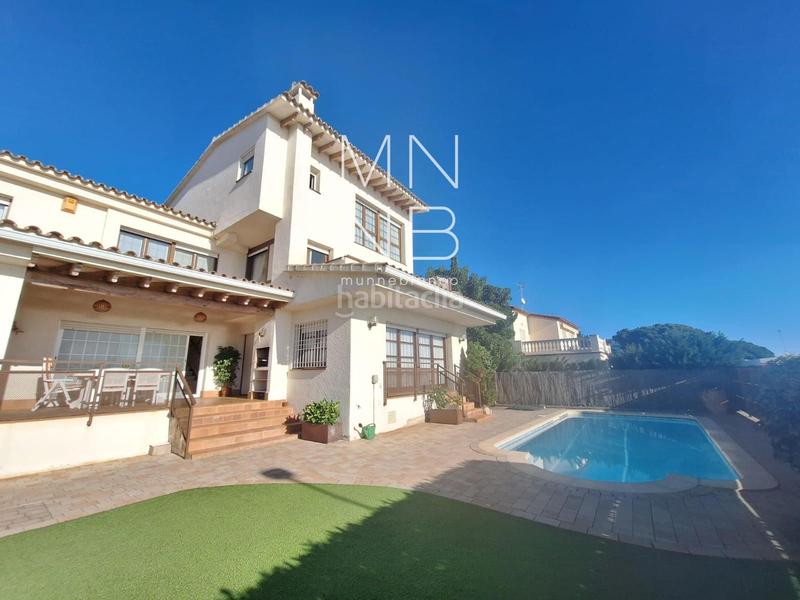 Foto 4d484ae8-fccb-4c8c-854c-a0fbf2e3db2d. Casa a schiera con riscaldamento parcheggio piscina in Sant Andreu de Llavaneres