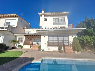 Maison jumelée à Centre. En sant andreu de llavaneres