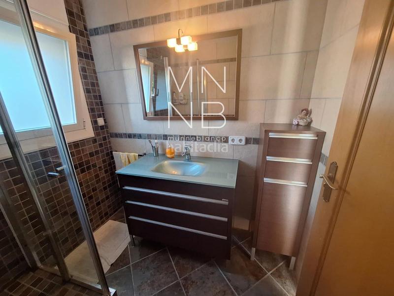 Foto 757b2f03-2cf1-4c85-8ab3-5c36501a70b6. Casa a schiera con riscaldamento parcheggio piscina in Sant Andreu de Llavaneres