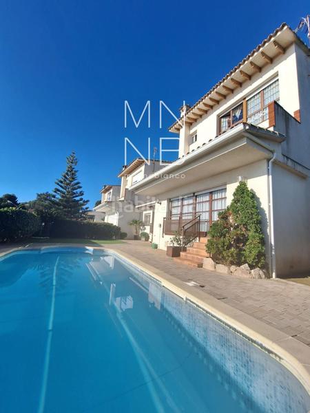 Foto 9a97b388-6300-4bee-9470-ed1838f8ab16. Casa a schiera con riscaldamento parcheggio piscina in Sant Andreu de Llavaneres