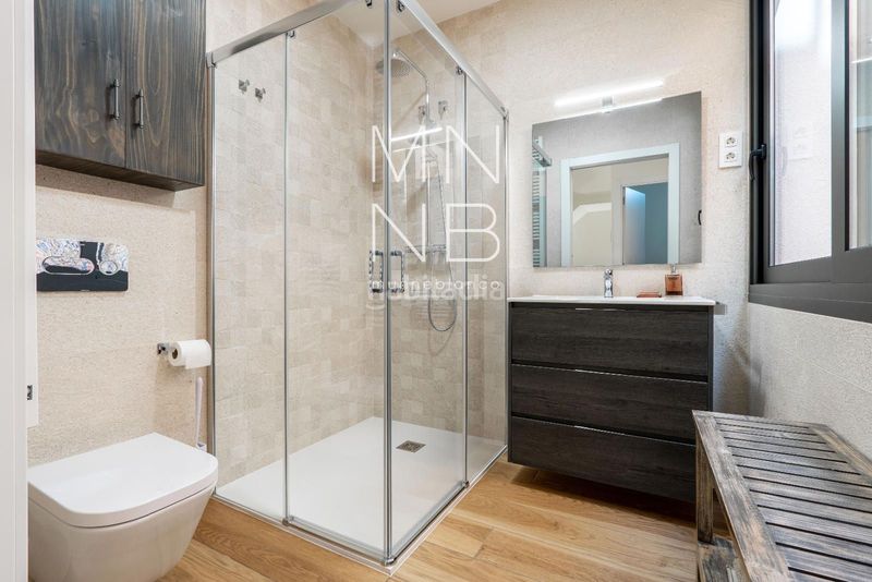 Foto b72478d5-4124-4313-abf2-dbdfd0f65e46. Casa adossada amb calefacció aparcament a Centre Mataró