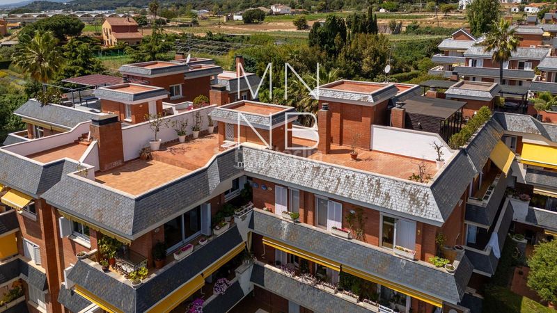 Foto bc33ba4d-3e90-4c78-91f2-f120cdeae802. Àtic amb calefacció aparcament piscina a Can Sans Sant Andreu de Llavaneres