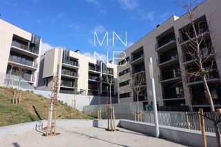 Miete Etagenwohnung in Centre. Piso a estrenar con parking y zona comunitaria