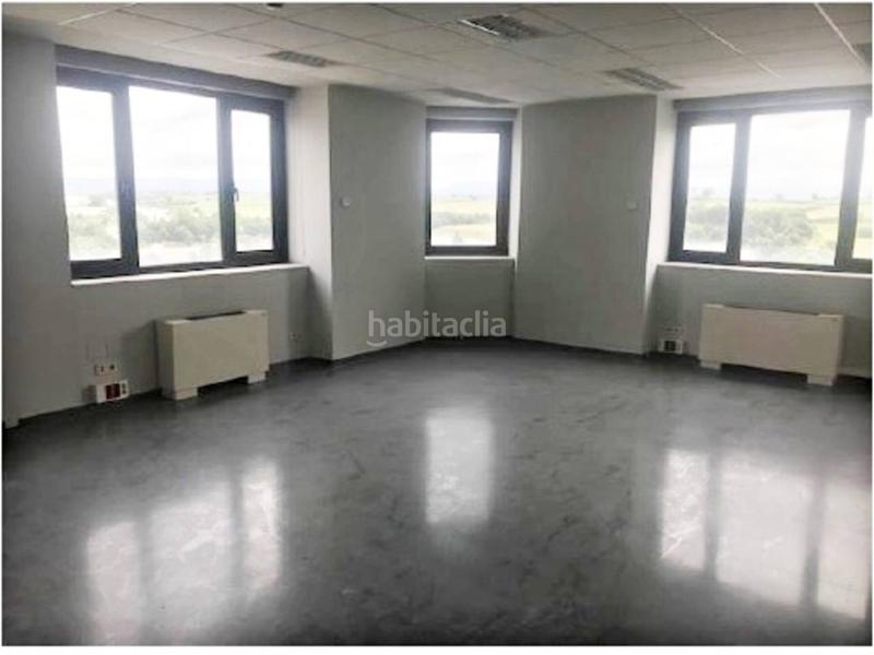 Foto 66502e29-1051-4742-b5c6-43fc00df8fc5. Alquiler oficina  en alquiler en cim vallés en Santa Perpètua de Mogoda