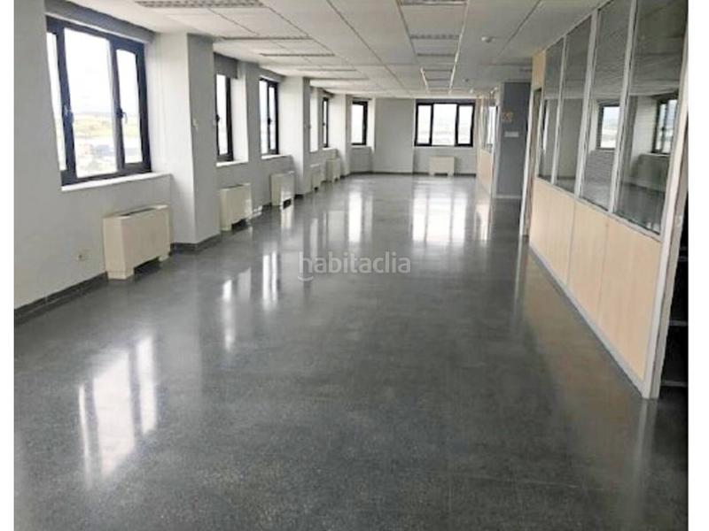 Foto b9a4cfb8-c004-41aa-8663-c7166a26a948. Alquiler oficina  en alquiler en cim vallés en Santa Perpètua de Mogoda
