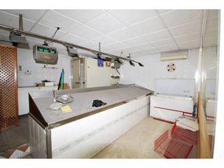 Local Comercial  Avenida sentmenat. Venta de local en poliny� center