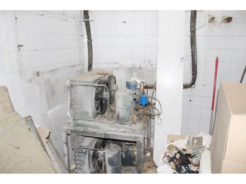 Foto 2bb65f30-81b0-4b67-9431-bc175046cd50. Local comercial a Ca n'Oriac Sabadell