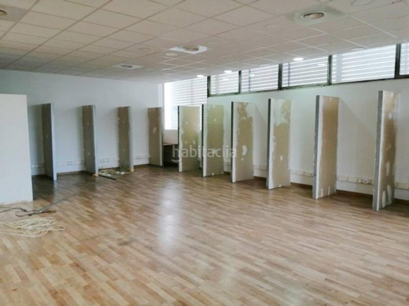 Foto 67cd74f6-f07d-4a9d-8cd5-a4482e67e23b. Affitto ufficio in montsia 13 in Santa Perpètua de Mogoda