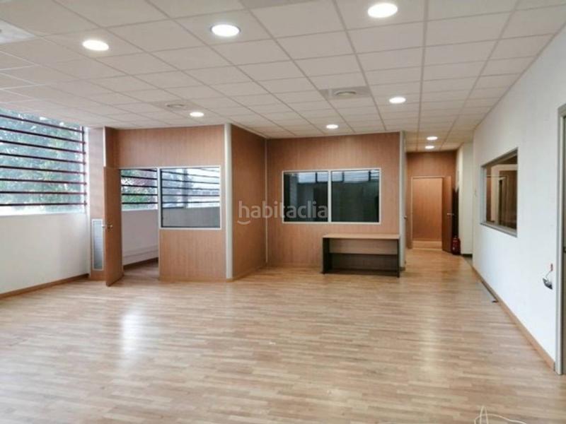 Foto df6c7678-b395-41b9-9911-c88f7f12b6e3. Affitto ufficio in montsia 13 in Santa Perpètua de Mogoda