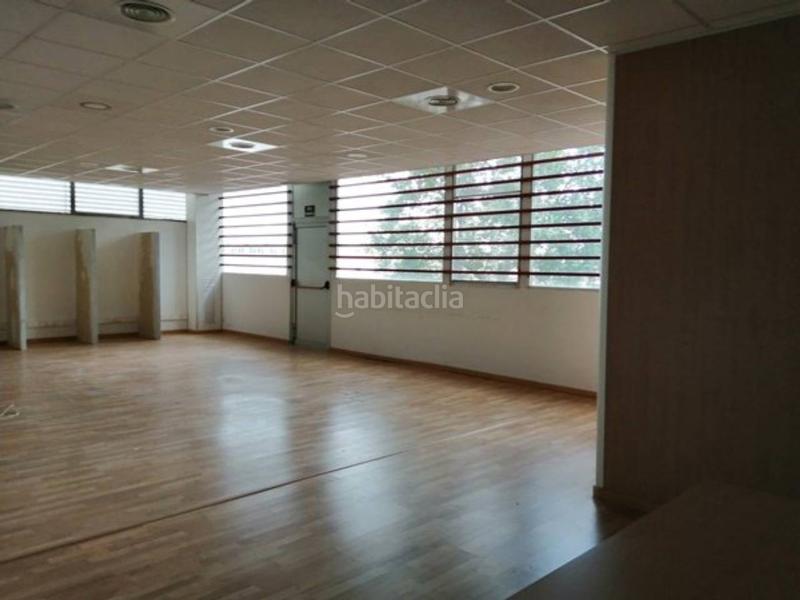 Foto bcde88bc-6f8a-4217-aeaa-62d42dfb34ae. Location bureau dans montsia 13 dans Santa Perpètua de Mogoda