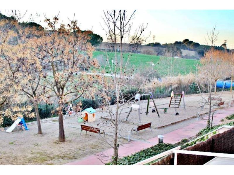 Foto 43f9389b-4411-403f-9720-db167867a9a8. Piso venta de piso con piscina comunitaria en Polinyà