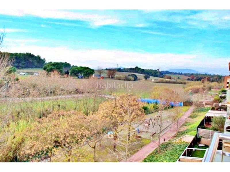 Foto 45c7070c-1fa1-4aef-8ba0-4e1d18600414. Piso venta de piso con piscina comunitaria en Polinyà
