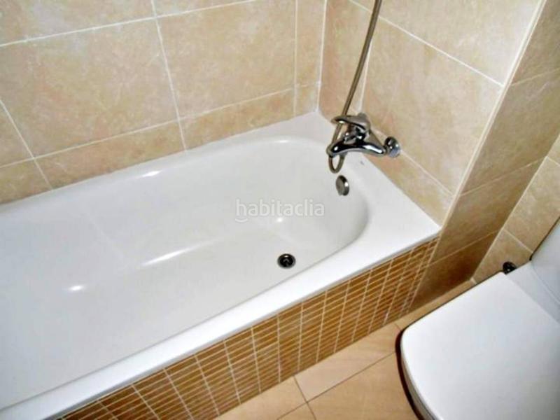 Foto 59fc9e65-aab7-4c8c-a85b-4a958e98769c. Piso venta de piso con piscina comunitaria en Polinyà