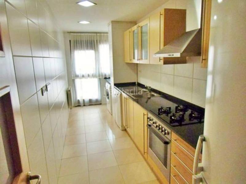 Foto a9532657-c46f-41a7-900a-4e6307afdbd8. Piso venta de piso con piscina comunitaria en Polinyà