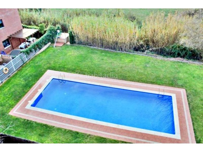 Foto c87c14d1-71e9-4503-bca5-c48e5c10a2b4. Piso venta de piso con piscina comunitaria en Polinyà