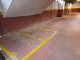 Aparcament cotxe  La rosa. Venta de plaza parquing en polinyà