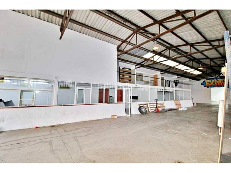 Foto 757f13ad-09b7-4dc9-b45d-ba33a4f6ad70. Nau industrial a Polinyà