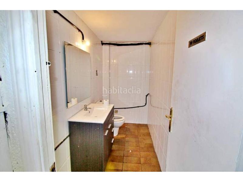 Foto 8a9f37d2-973f-4cbc-b4e6-d59c9d527404. Nau industrial a Polinyà