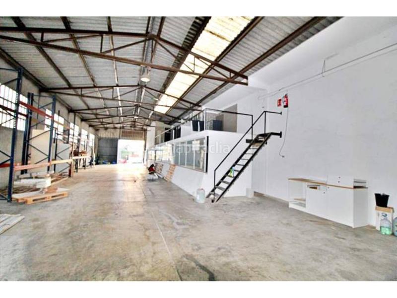 Foto a0b0fa65-5e57-40bc-b234-23bd41ad1855. Nau industrial a Polinyà