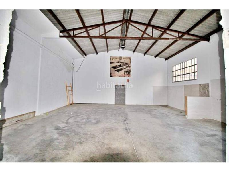 Foto f5d42267-6c5b-4c04-98ea-9d50dbf642fa. Nau industrial a Polinyà