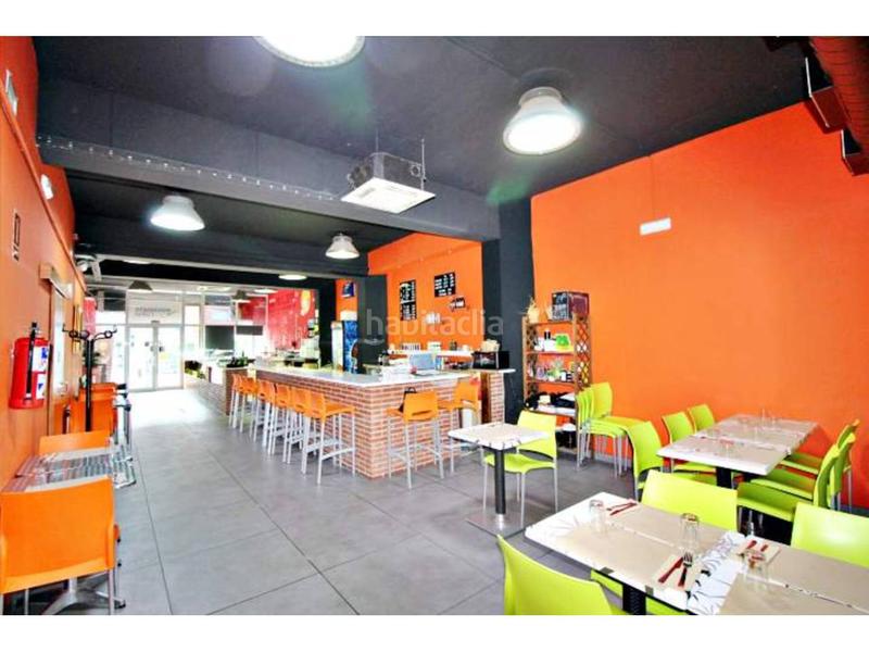 Foto 44eab047-d97a-4a45-9a75-ff32bdbe9708. Alquiler local comercial traspaso de negocio restauración Centre en Granollers