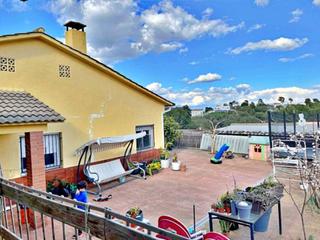 Chalet  Can fargues. Casa en venta a 4 vientos con piscina en sentmenat. can fargues