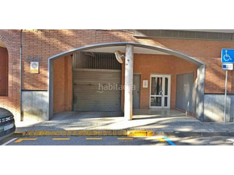 Foto b61a5fda-043a-49c0-9b5b-3c7783c7b6bb. Autoparkplatz in Polinyà