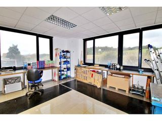 Local Comercial  Avenida sentmenat. Venta de oficina en poliny� con energ�a solar