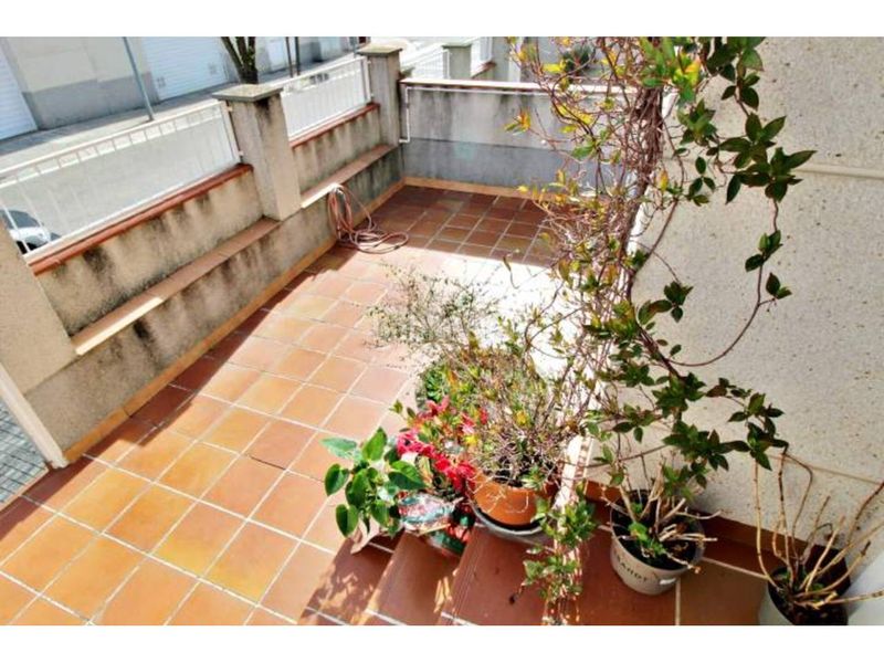 Foto 3298110d-65c4-4fb9-b68f-fc107e05f1f9. Casa amb calefacció aparcament a Polinyà