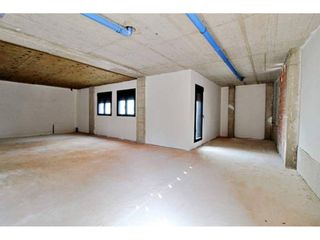 Business premise  Calle v�ctor catal�. Venta de local en poliny� can rovira