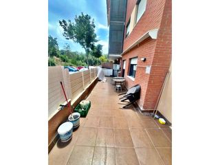 Etagenwohnung  Paseo joan fuster. Planta baja en venta en polinyà la creueta