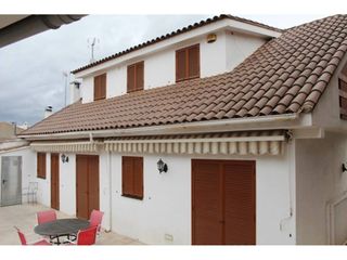 Haus  Calle jacint verdaguer. Casa en venta en polinyà zona esglèsia