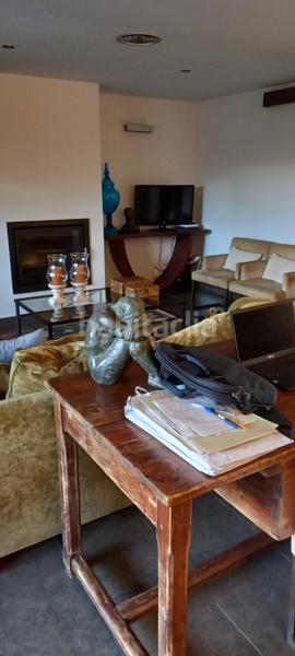 Foto 8245fc36-609d-424c-8324-9d169ce0b776. Semi detached house with fireplace heating parking in Reus