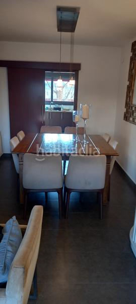 Foto b412c5b5-a14a-48aa-99cf-3917a84293af. Semi detached house with fireplace heating parking in Reus