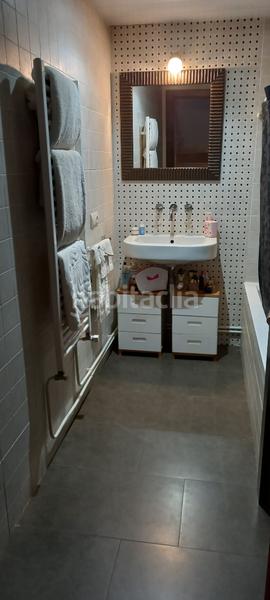 Foto e1cd4a7a-bbbe-42bb-bb04-bcee3c455d95. Semi detached house with fireplace heating parking in Reus