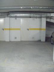 Aparcament cotxe a Carrer alt de sant pere 11. Parquing con trastero