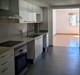 Affitto Appartamento in Carrer d'armanyà 6. Junto rambla nova - soleado - ascensor - baño+aseo