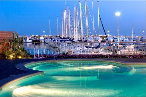 Foto c787310d-6626-46e7-bffe-682564ce6d25. Apartamento en carretera del far 56 confort 365d + la mejor piscina en Salou
