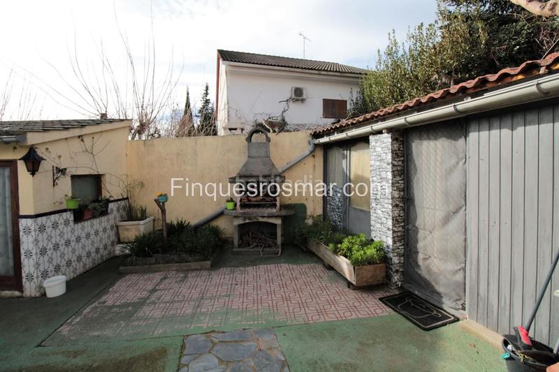 Foto 44c49d5b-d583-468f-8a6b-d972ecab81bf. Casa amb aparcament piscina a Aiguaviva Parc Vidreres