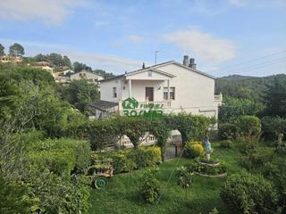 Casa a Aiguaviva Parc. Gran casa con piscina y apartamento independiente cerca de llore