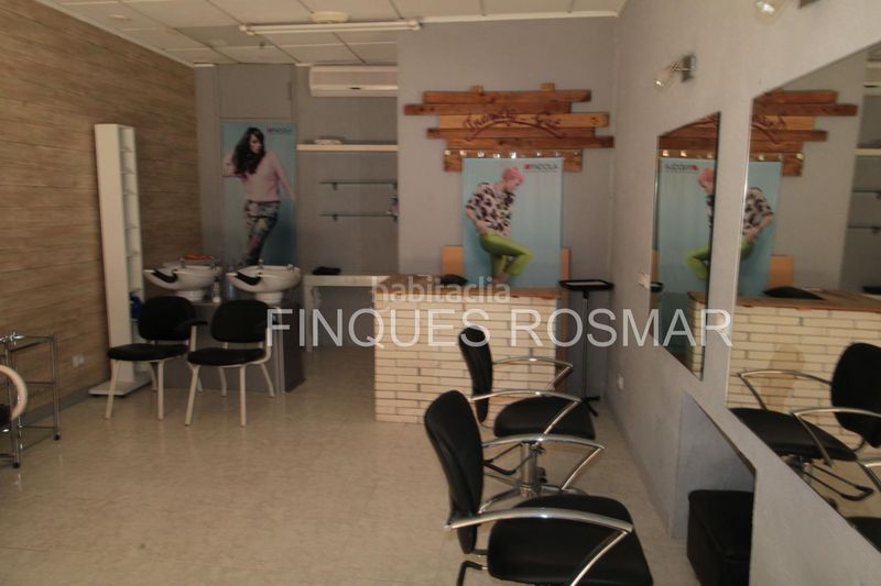 Foto 20938843-2fc3-421f-9a7c-86c3c7789898. Local comercial a Centre Lloret de Mar