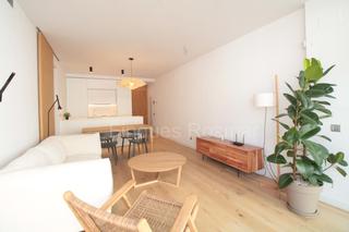 Pis a Centre. Apartamento de dos habitaciones en primera línea de mar, con una