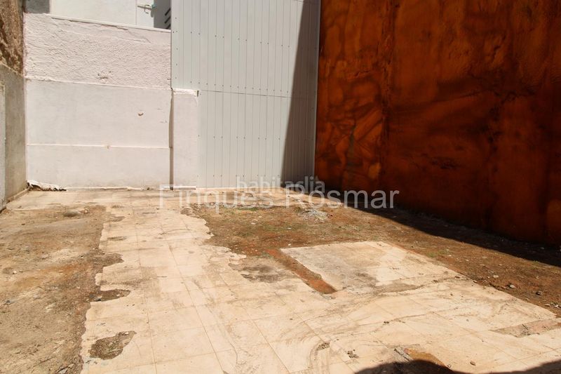 Foto c5efcf01-6760-426c-b9a1-5789d9ee3c99. Terreno residencial parcela edificable en el centro , a dos pasos de la playa en Lloret de Mar