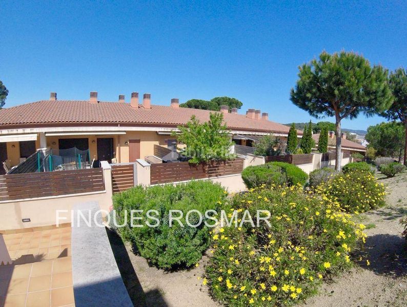 Foto 8d6325b4-7748-4b06-8f8d-afd7094083a0. Casa adossada amb calefacció piscina a Santa Clotilde Lloret de Mar