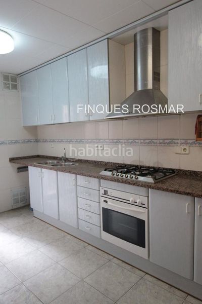 Foto 1b41313f-5705-4369-b3a0-cd20e31cf9c9. Casa amb calefacció aparcament a Centre Lloret de Mar