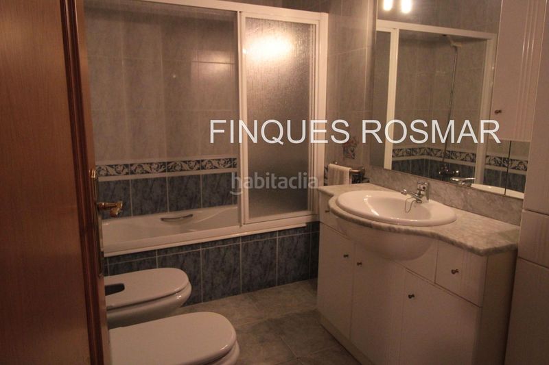 Foto fd3f2d1e-1247-47b3-928c-f50278f2f387. Casa amb calefacció aparcament a Centre Lloret de Mar