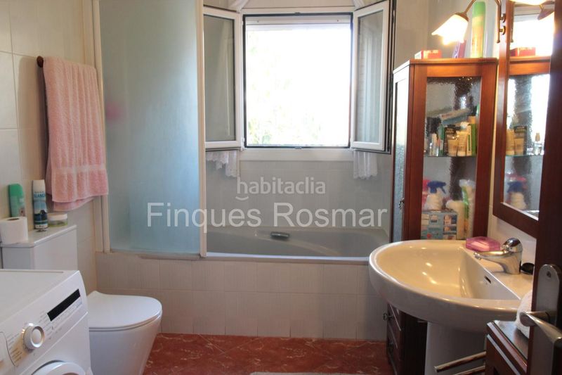Foto 80005e8e-d0af-4a44-915a-75415e227e8a. Casa amb calefacció aparcament piscina a Lloret Residencial - Montlloret Lloret de Mar