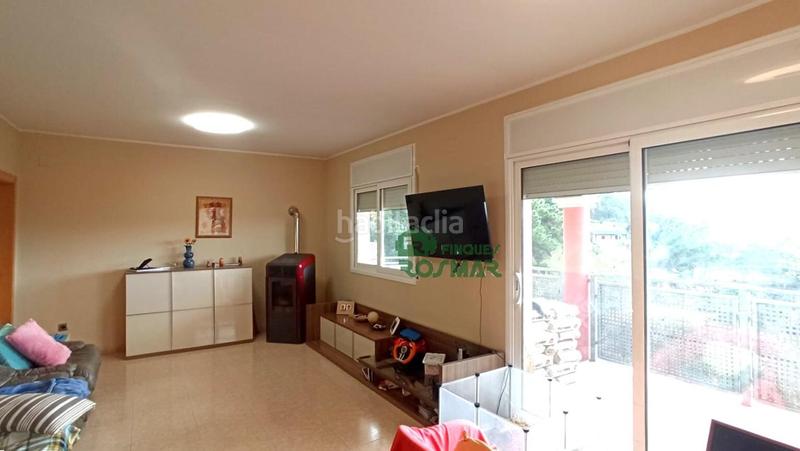 Foto 9d92e499-3c0d-4a5b-a97e-c0b8b1704a08. Casa con riscaldamento parcheggio piscina in Aiguaviva Parc Vidreres